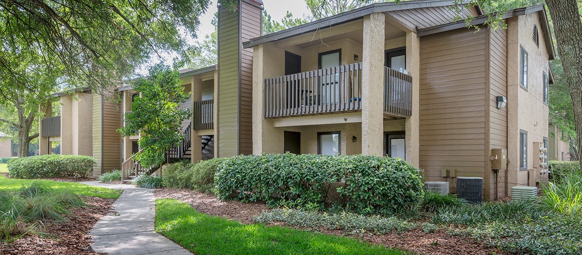 Woodhollow Apartments in Jacksonville FL MAA