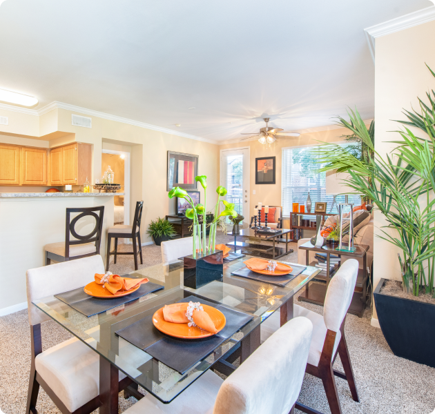 MAA Woodwind Luxury Apartments in Houston, TX MAA