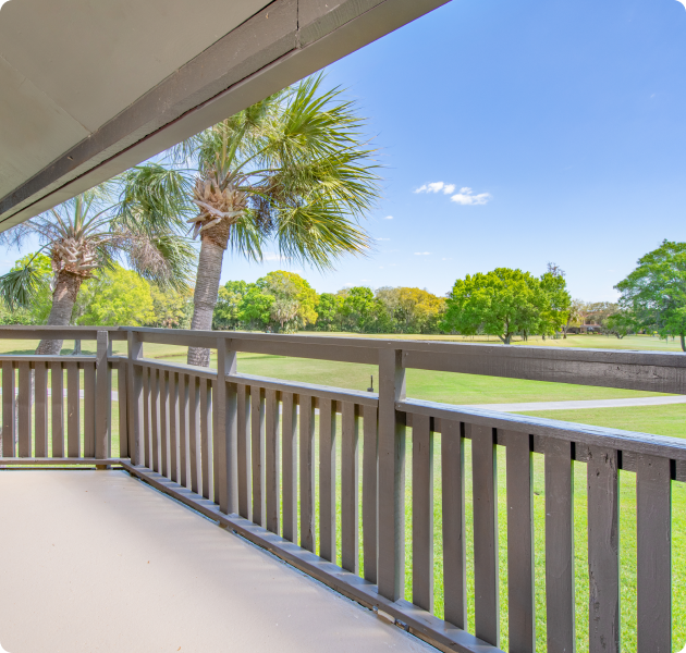 MAA Carrollwood Luxury Apartments in Tampa