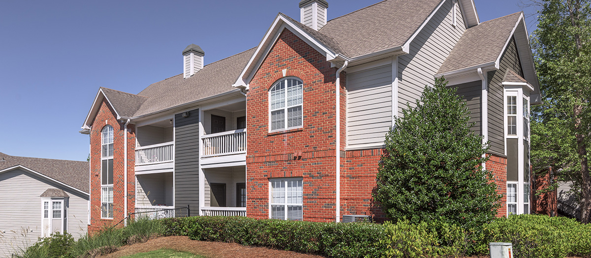 Colonial Grand at Riverchase Apartments in Birmingham, AL MAA