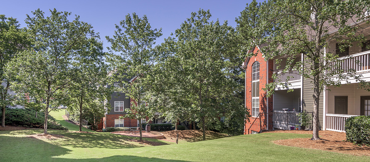 Colonial Grand at Riverchase Apartments in Birmingham, AL MAA