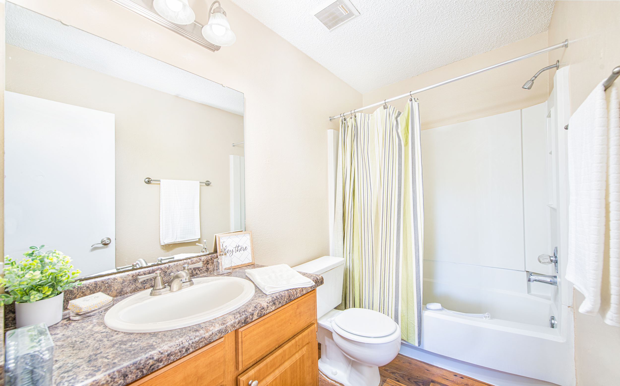 Woodhollow Luxury MAA Apartments for Rent in Jacksonville, FL