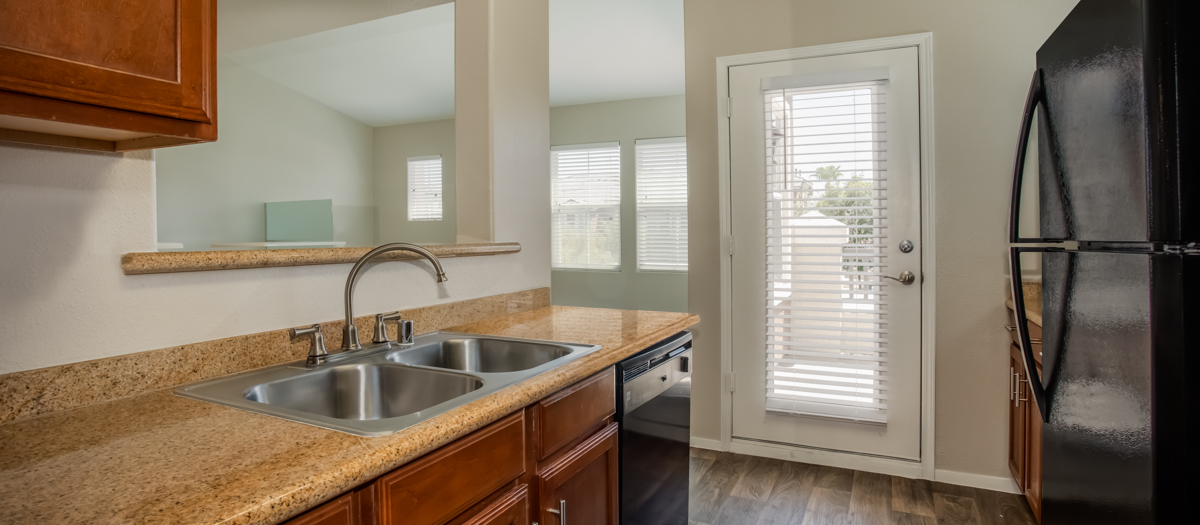 Colonial Grand at Palm Vista Luxury Apartments in Las Vegas MAA