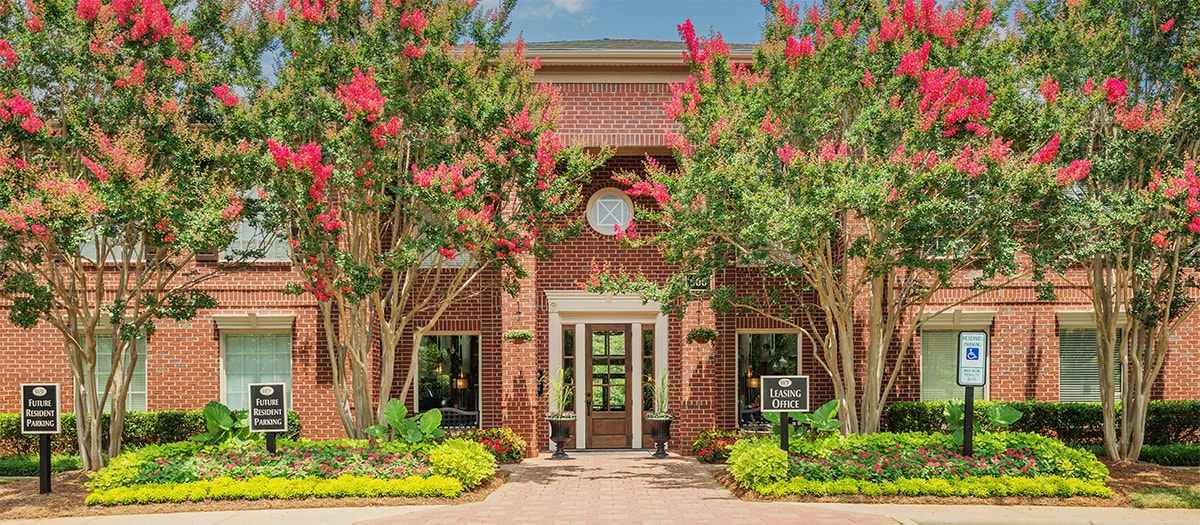 MAA 900 Waterford Luxury Apartment Homes for Rent in Cary, NC