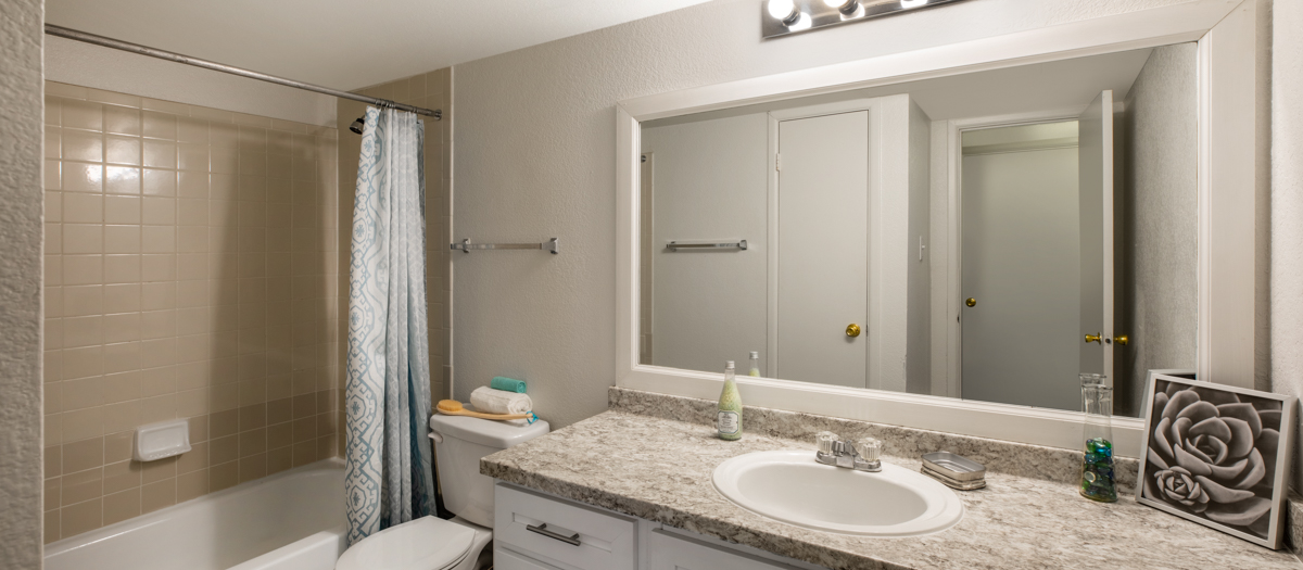 Stassney Woods | Luxury Apartments in Austin, TX | MAA