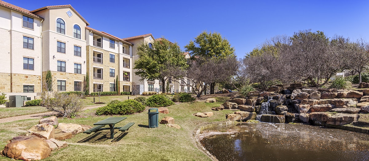 Colonial Reserve at Frisco Bridges | Luxury Apartments in Dallas, TX | MAA