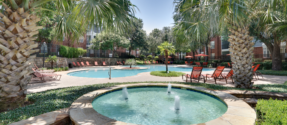 MAA Grand Courtyards Apartments in Grand Prairie, TX MAA