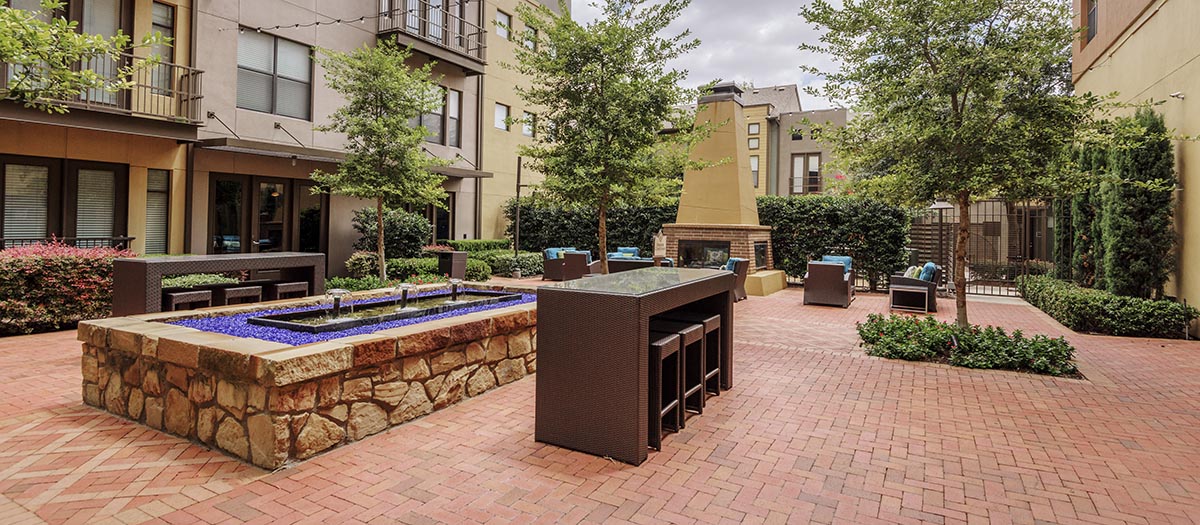 MAA Medical District Luxury Apartments in Dallas, TX MAA