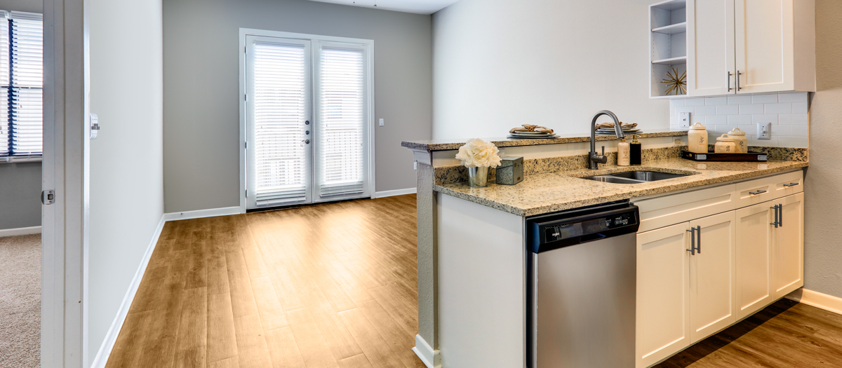 MAA North Hall Luxury Apartments for Rent in Uptown Dallas, TX