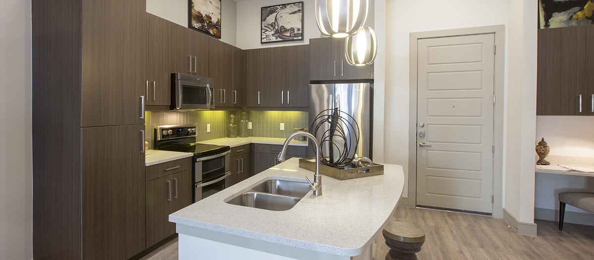 MAA Afton Oaks Apartments with Washer/Dryers in Houston MAA