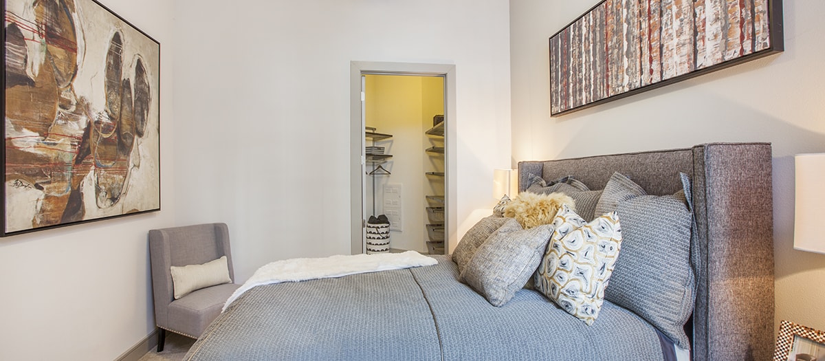 MAA Afton Oaks Apartments with Washer/Dryers in Houston MAA